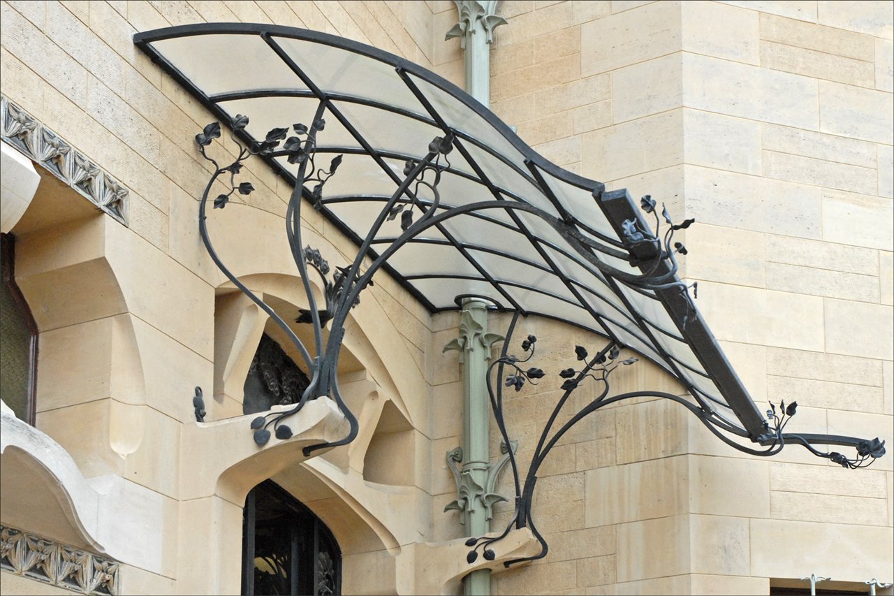 Marquise éventail en fer forgé Belle Époque — villa Majorelle, Nancy